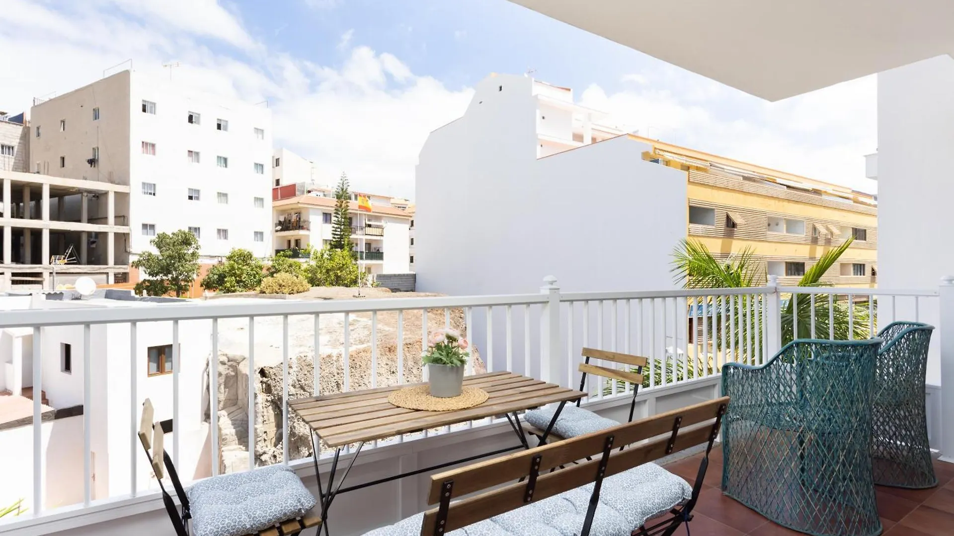Buho Los Cristianos 0*, Los Cristianos (Tenerife)